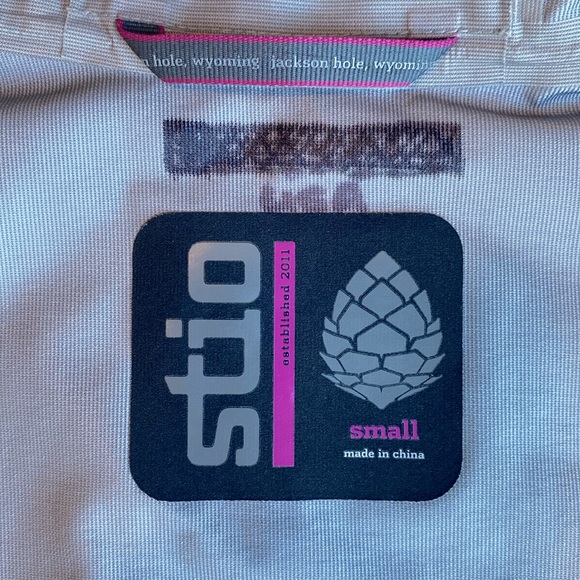 Stio 🏔️ waterproof wind proof jacket or ski shell ⛷️ - Picture 4 of 16